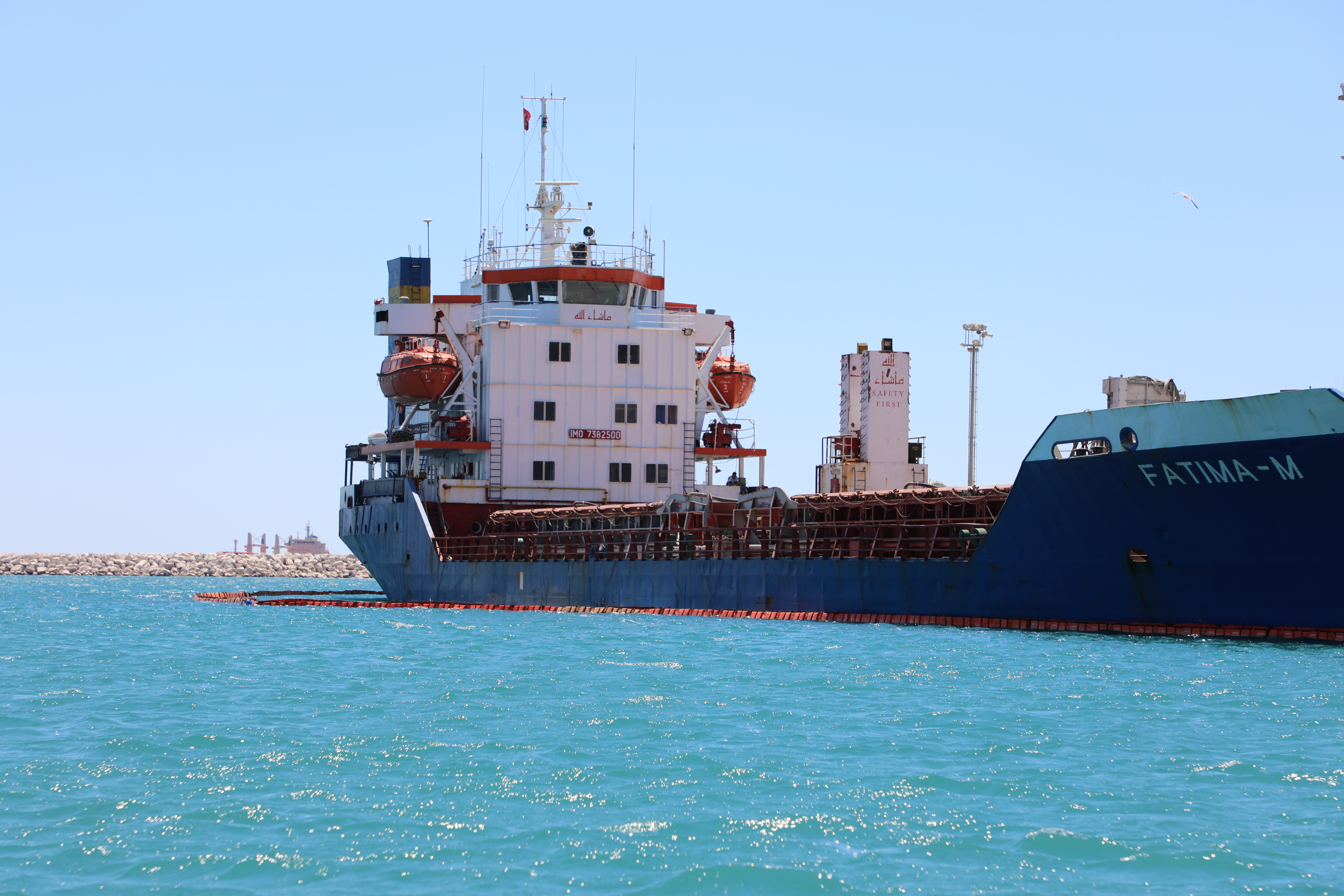 Büyükşehir’den denizi kirleten gemiye 1 milyon 566 bin lira ceza